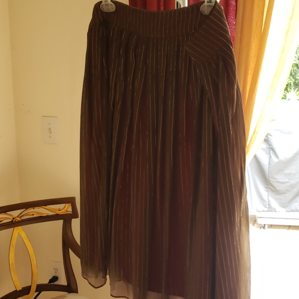 Brown skirt